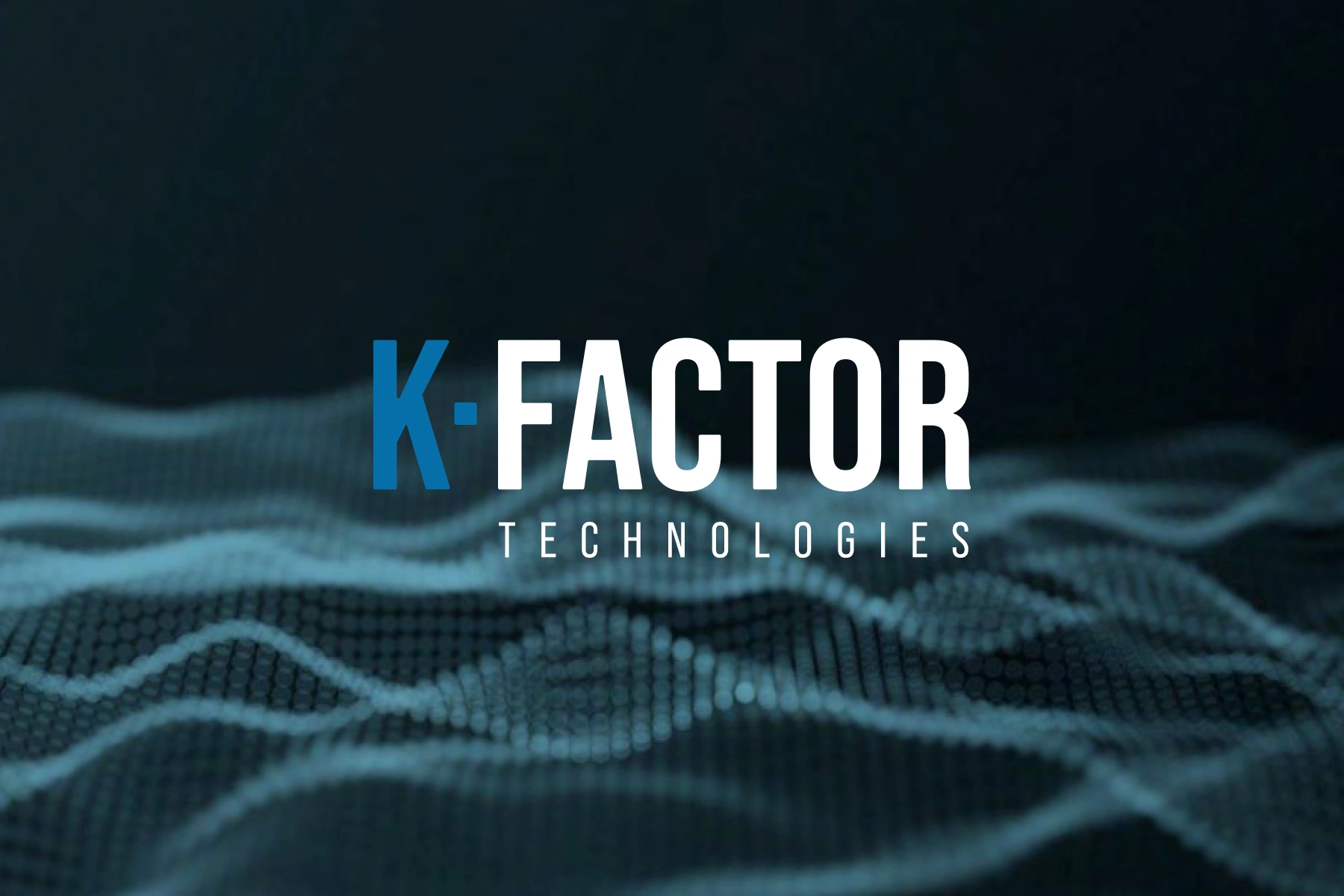 Logotipo de K·Factor sobre una imagen de trama tecnológica